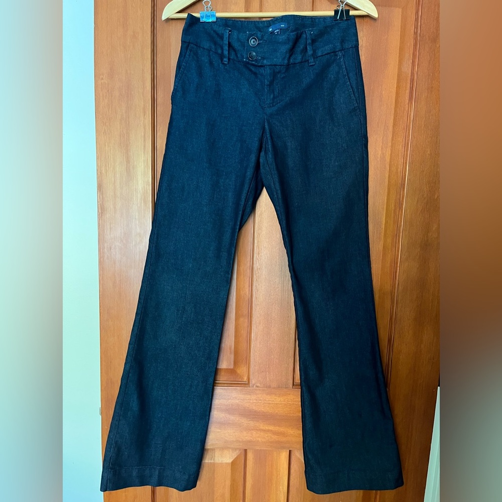 Gap size 0 regular,boot cut trouser with stretch.